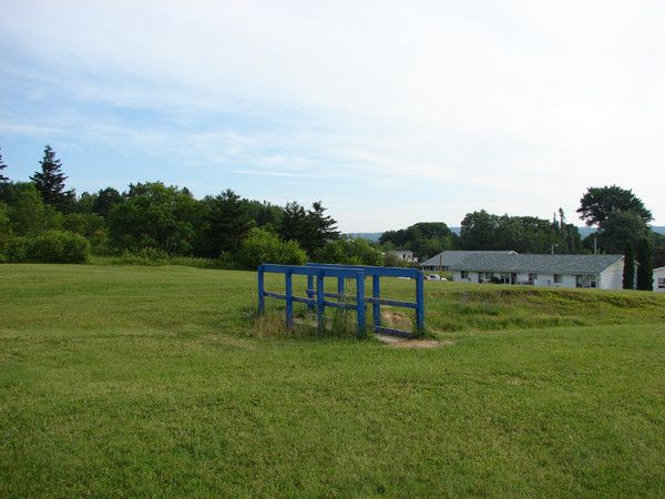 the east river valley 04706 192